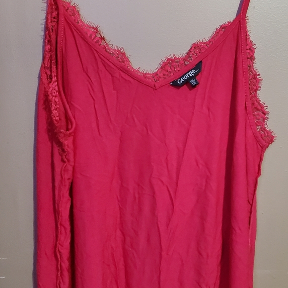 XXL Pink lace trim tank - Picture 5 of 6